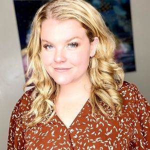 Meet your Posher, Kira